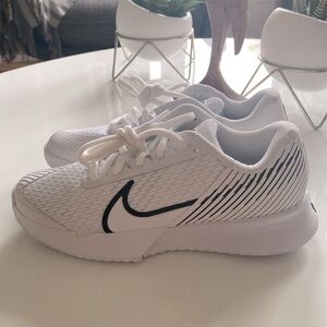 NWOT Women’s Nike Vapor Pro Tennis